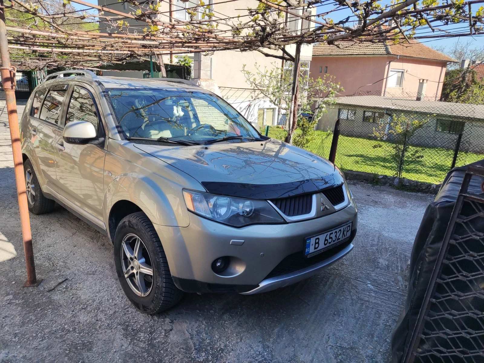 Mitsubishi Outlander 7 места