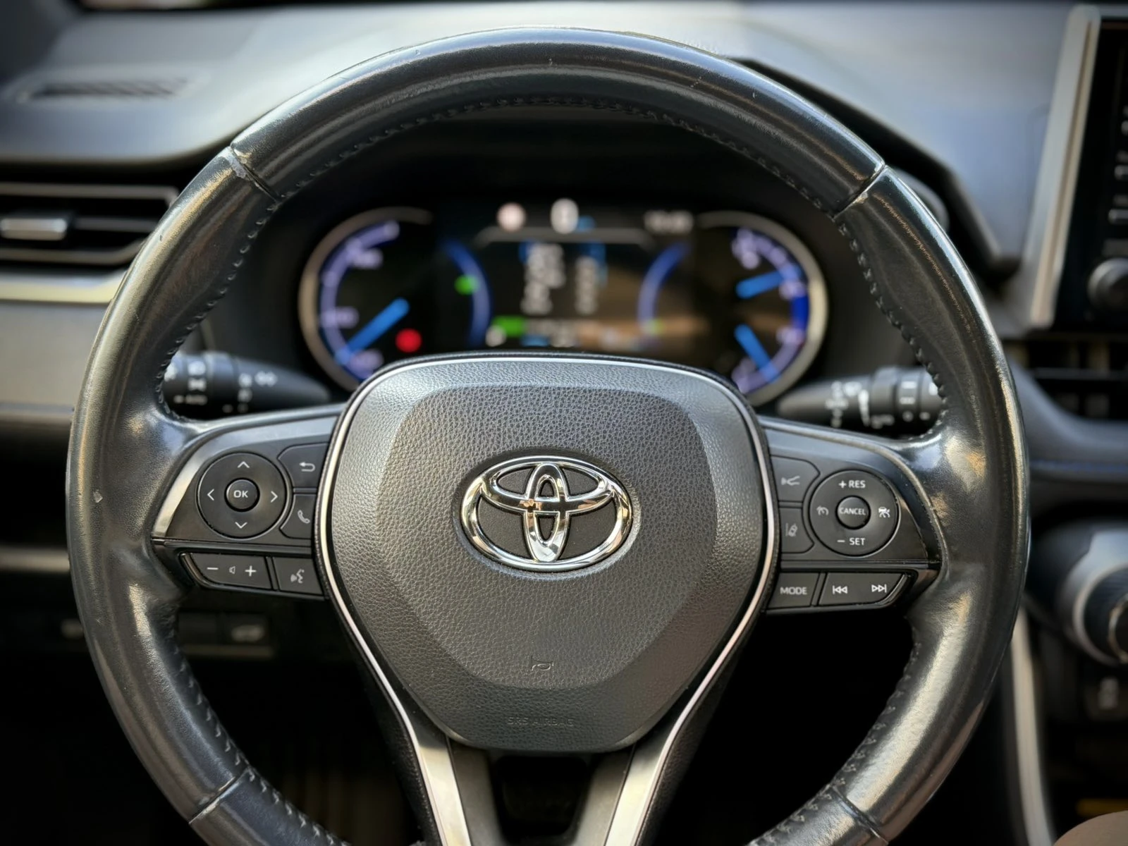 Toyota Rav4 Hybrid / Bi-color / LED, снимка 13 - Автомобили и джипове - 55437342