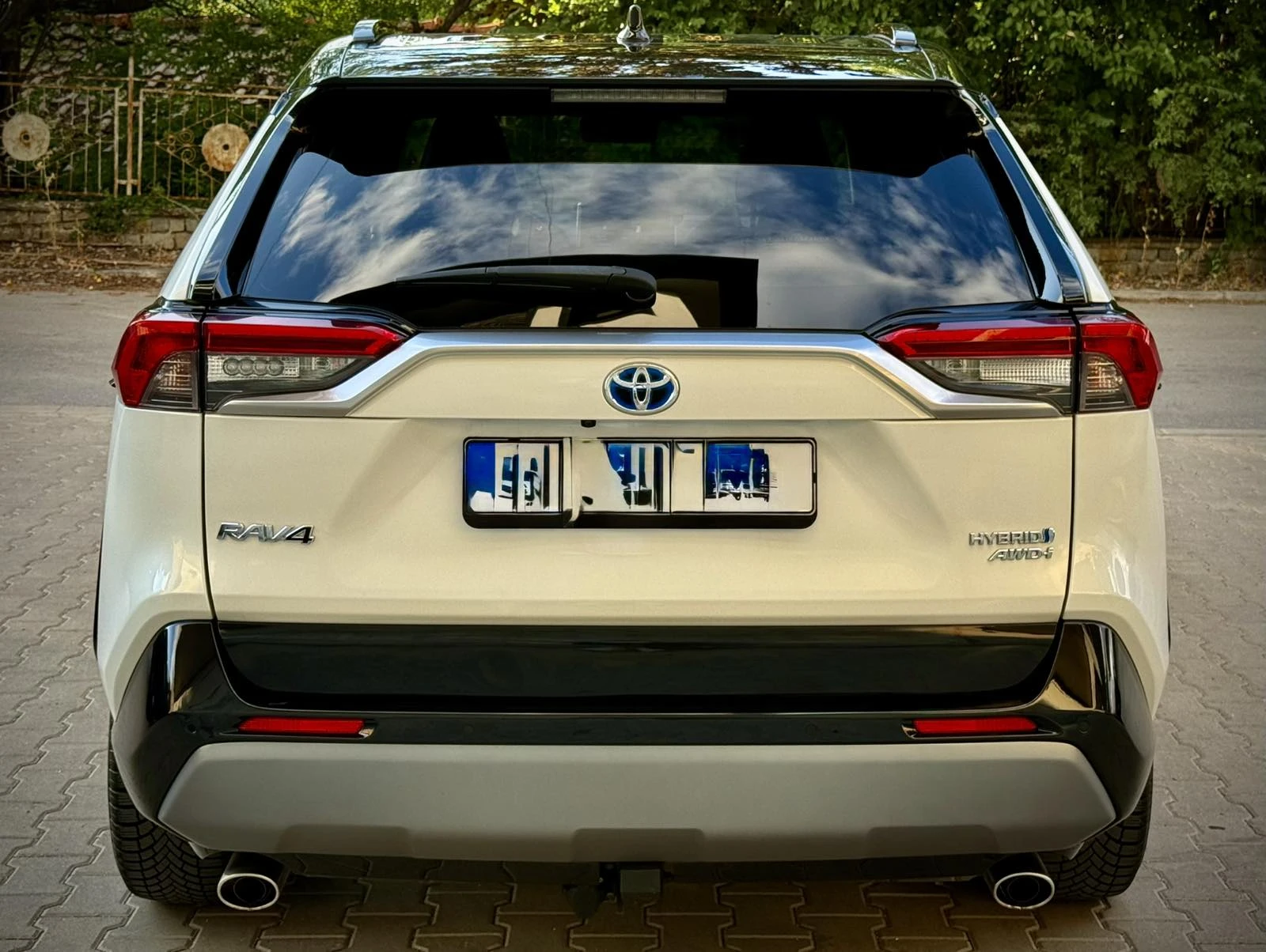 Toyota Rav4 Hybrid / Bi-color / LED, снимка 7 - Автомобили и джипове - 55437342