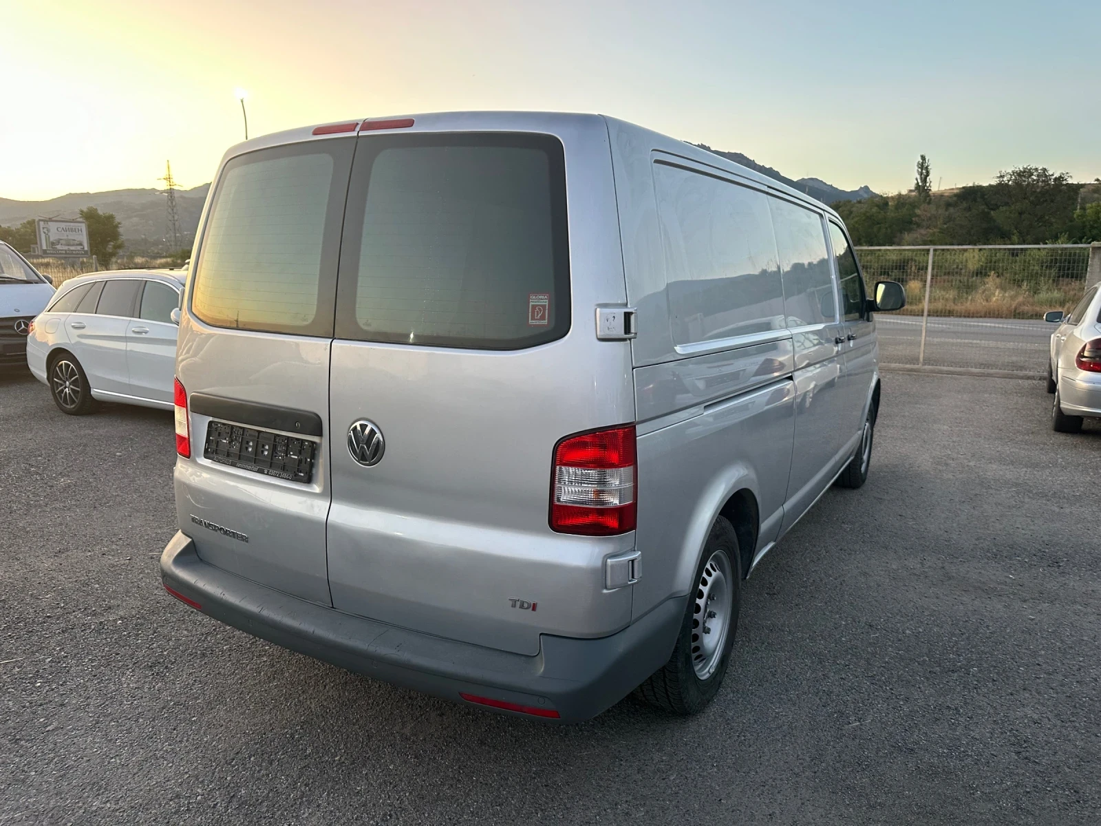 VW Transporter 2.0TDI* 140к.с* ДЪЛГА БАЗА - изображение 4