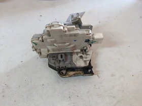 ����� �� �������� �� ����� (������ �����) 8J1837016A Audi A4