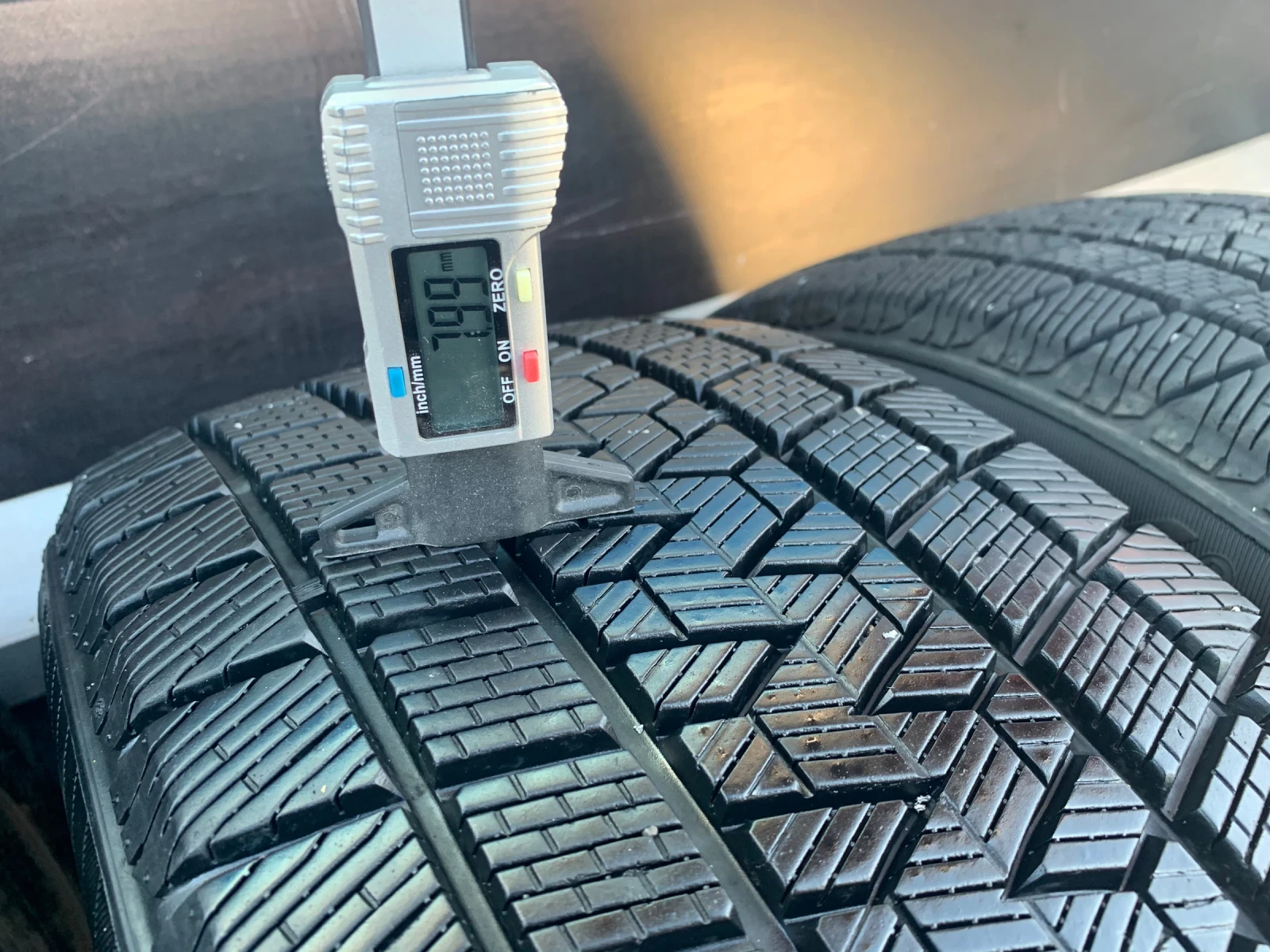 ���� 235/50R18 | Mobile.bg � ����������� 3