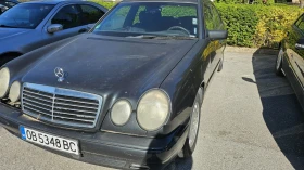 Mercedes-Benz E 200, снимка 9
