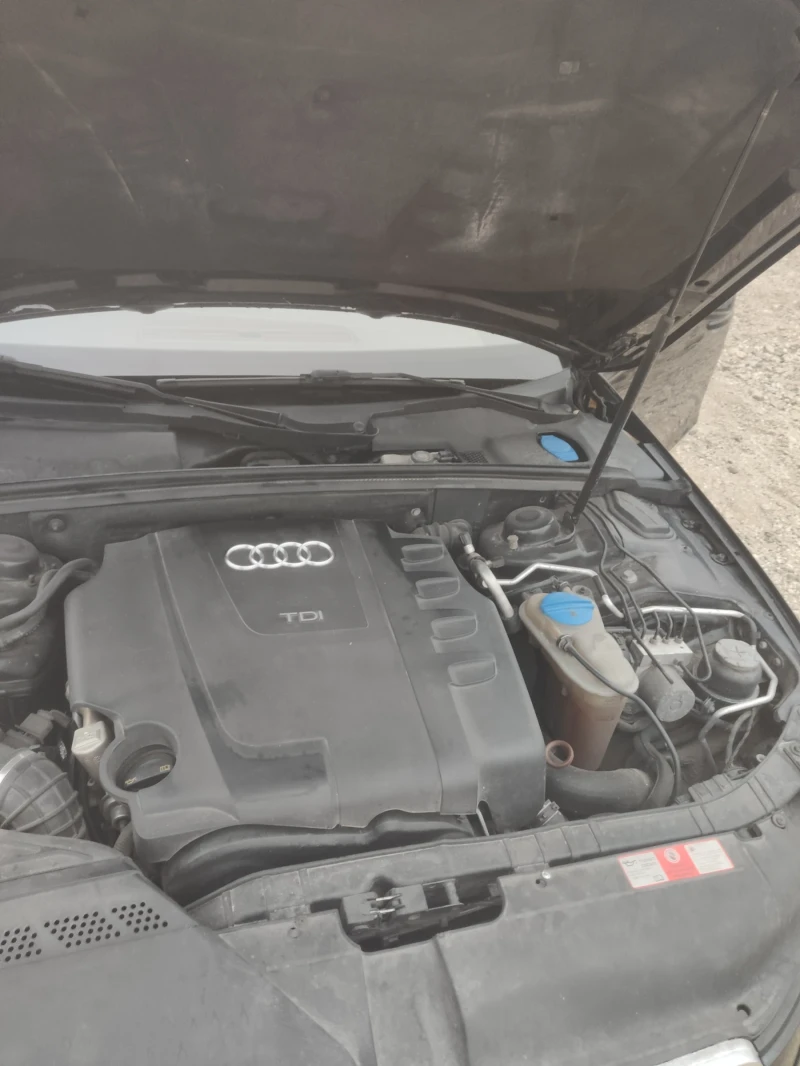 Audi A4 2.0 TDI, снимка 11 - Автомобили и джипове - 47949455