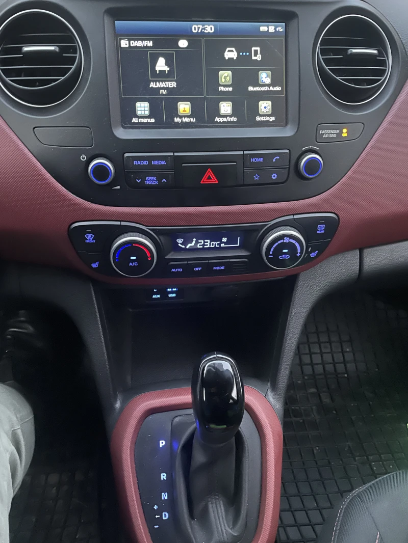 Hyundai I10, снимка 5 - Автомобили и джипове - 48315655