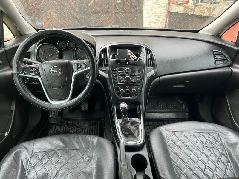 Opel Astra 1.4 Turbo Газ / Бензин, снимка 5 - Автомобили и джипове - 49021848