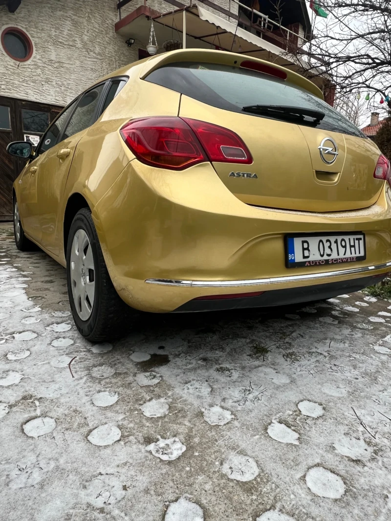 Opel Astra 1.4 Turbo Газ / Бензин, снимка 2 - Автомобили и джипове - 49021848