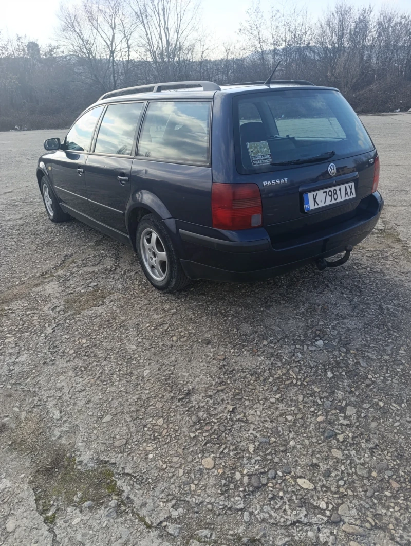 VW Passat, снимка 6 - Автомобили и джипове - 49213901