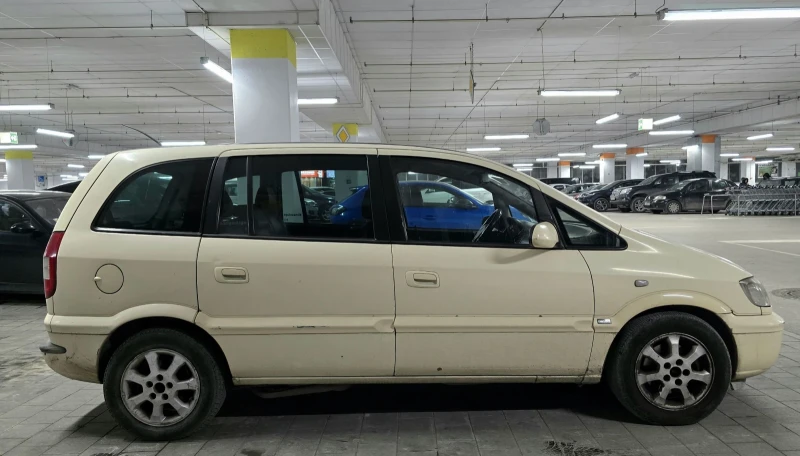 Opel Zafira 1.6 CNG, снимка 4 - Автомобили и джипове - 49237869