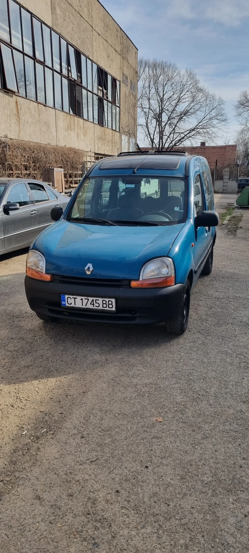 Renault Kangoo 1.4, снимка 1 - Автомобили и джипове - 49452696