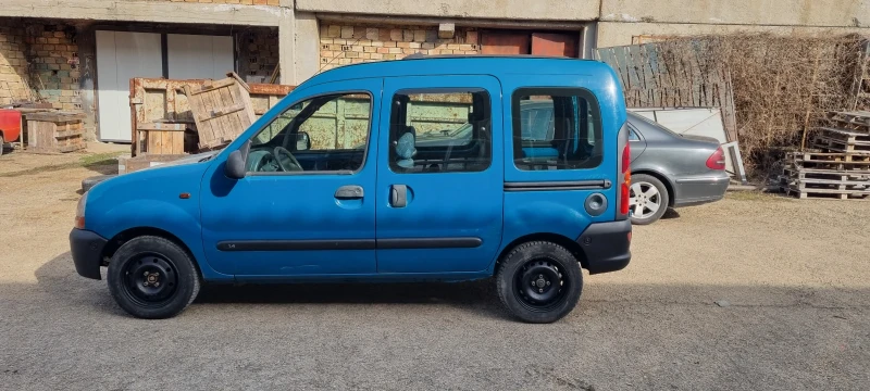 Renault Kangoo 1.4, снимка 2 - Автомобили и джипове - 49452696