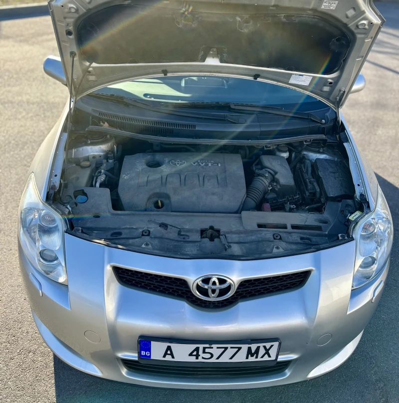 Toyota Auris 1.6 Автоматик 135х.км. , снимка 11 - Автомобили и джипове - 49549731