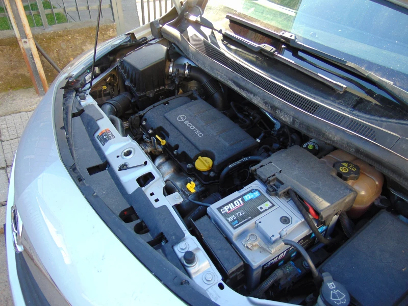 Opel Meriva 1.4 101к.с., снимка 16 - Автомобили и джипове - 51194299