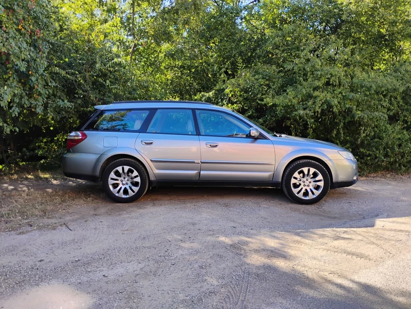 Subaru Outback 3.0 r facelift, снимка 7 - Автомобили и джипове - 52639922