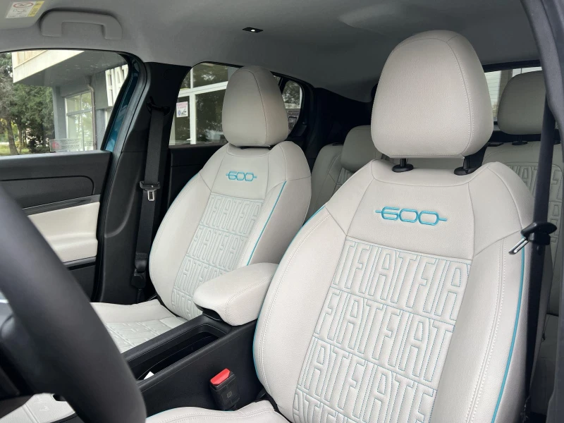 Fiat 600 LA PRIMA 1.2 145h MHEV 6DCT, снимка 7 - Автомобили и джипове - 52130712