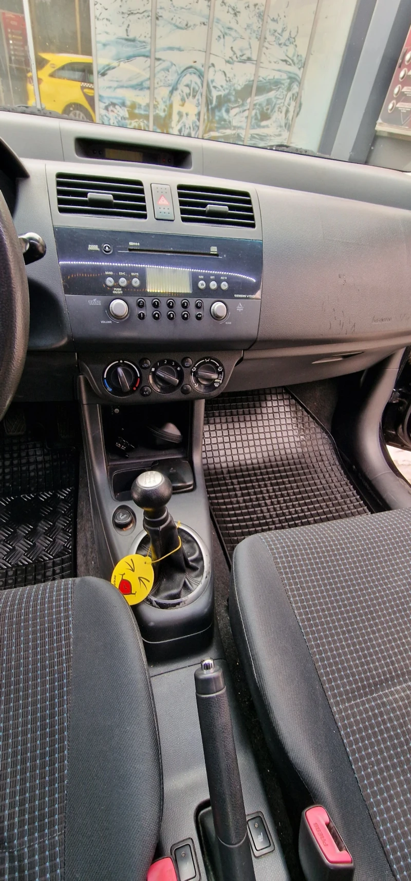 Suzuki Swift 1.3, снимка 8 - Автомобили и джипове - 52135695