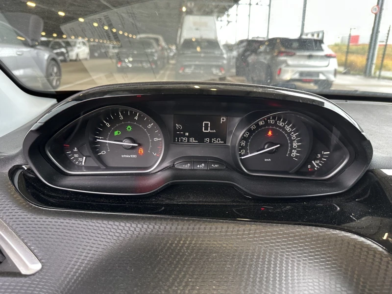Peugeot 2008, снимка 11 - Автомобили и джипове - 52322778