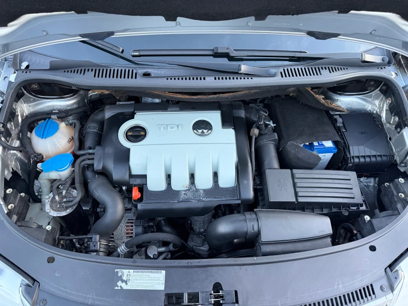 VW Touran 1.9TDI-105PS, снимка 14 - Автомобили и джипове - 52398749