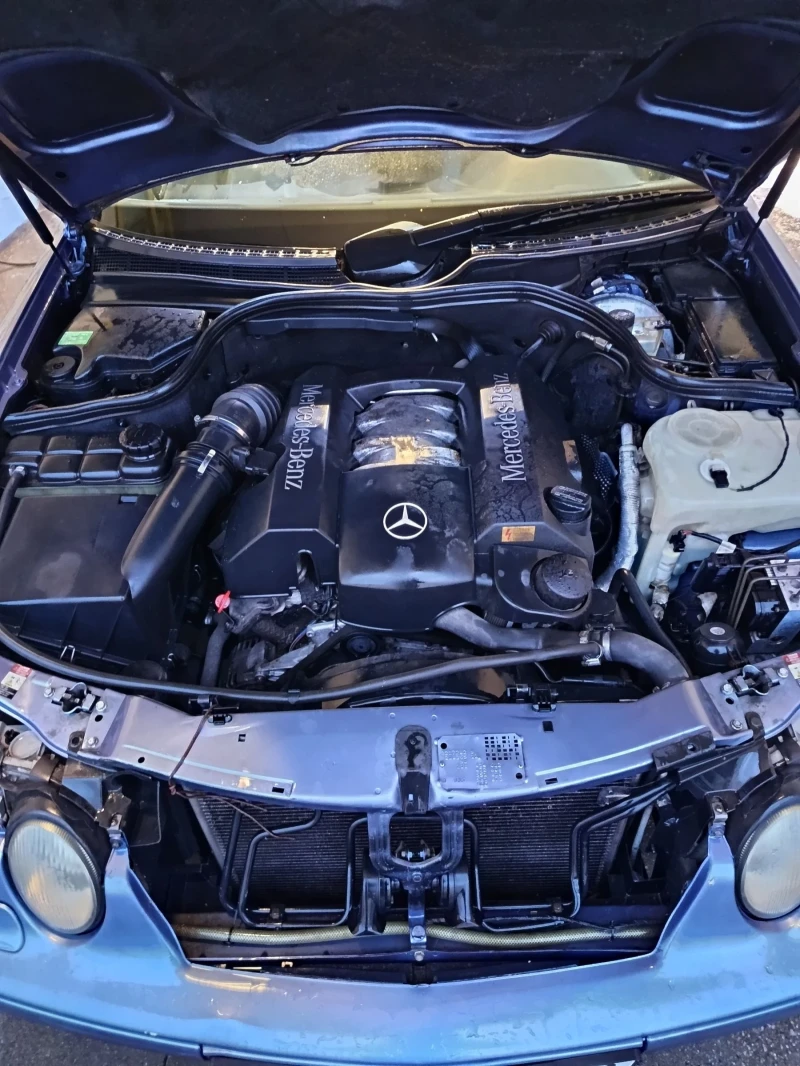 Mercedes-Benz CLK 320, снимка 9 - Автомобили и джипове - 52593251