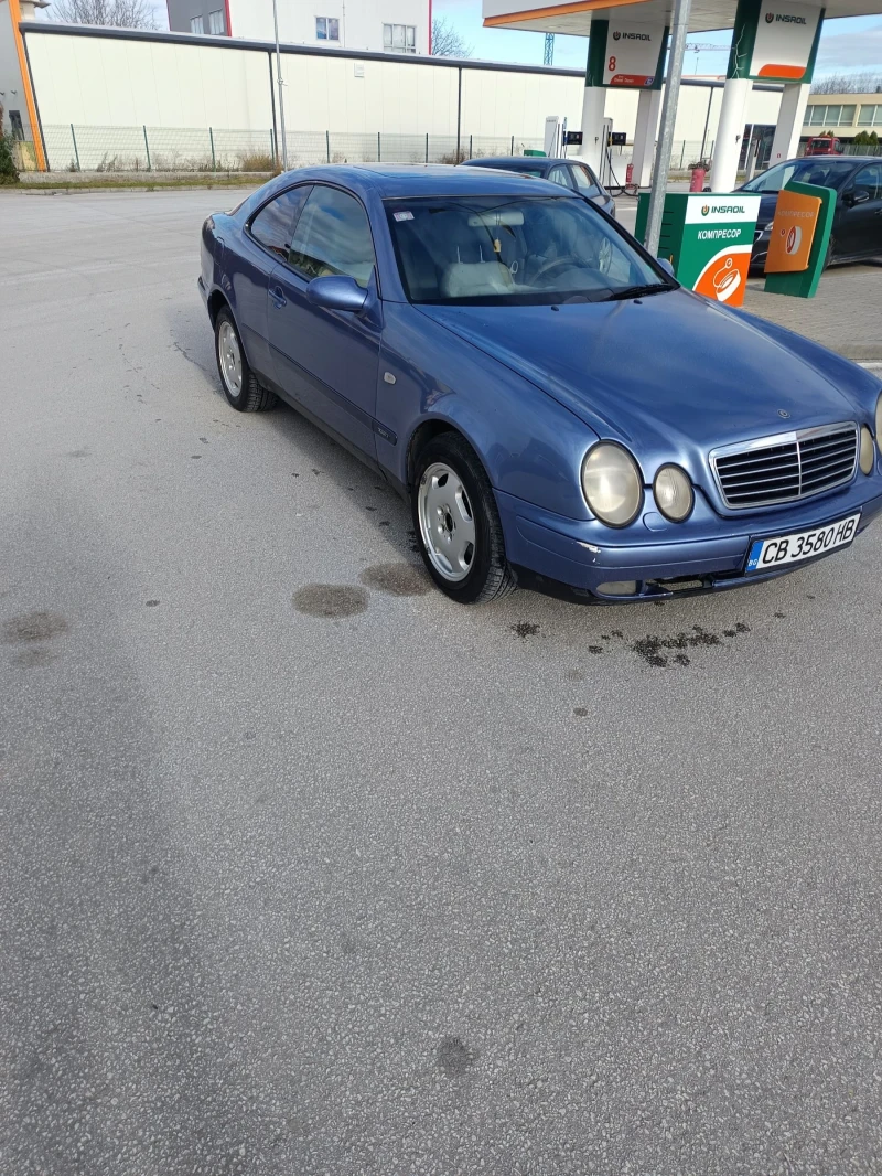 Mercedes-Benz CLK 320, снимка 3 - Автомобили и джипове - 52593251