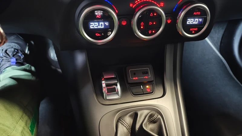 Alfa Romeo Giulietta, снимка 16 - Автомобили и джипове - 52670706