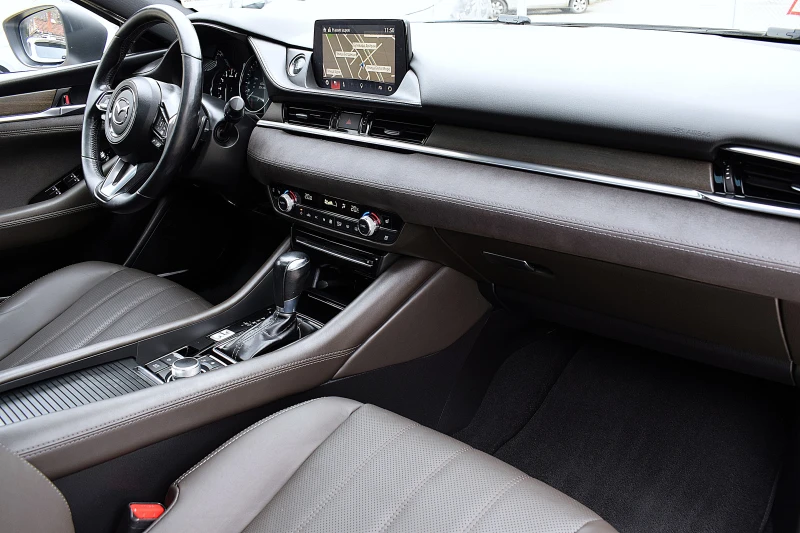Mazda 6 2.5ШВЕЙЦАРИЯ-TAKUMI/ДИСТРОНИК/LANE ASSIST/360, снимка 13 - Автомобили и джипове - 52754614