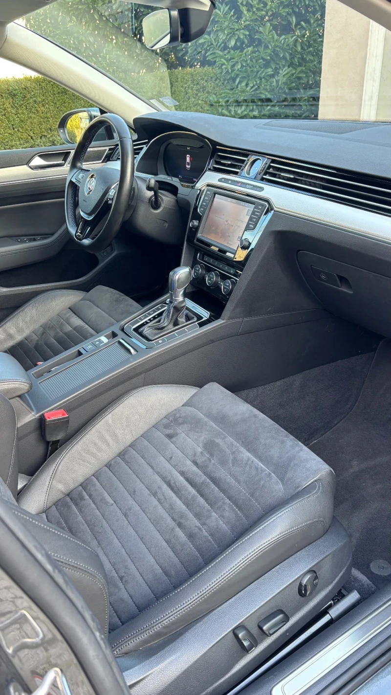 VW Passat 1.4 TSI GTE Plug-in-Hybrid, снимка 12 - Автомобили и джипове - 52817386