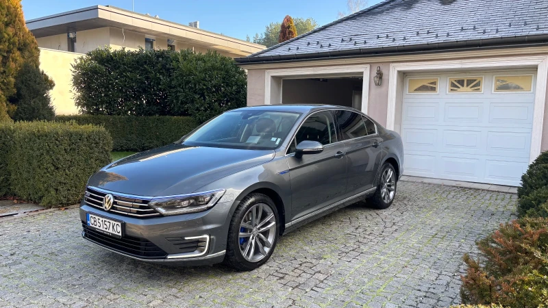 VW Passat 1.4 TSI GTE Plug-in-Hybrid, снимка 4 - Автомобили и джипове - 52817386