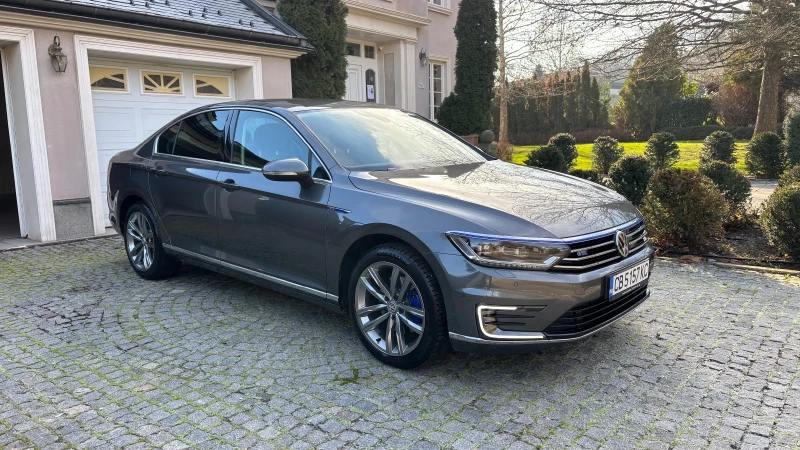 VW Passat 1.4 TSI GTE Plug-in-Hybrid, снимка 3 - Автомобили и джипове - 52817386