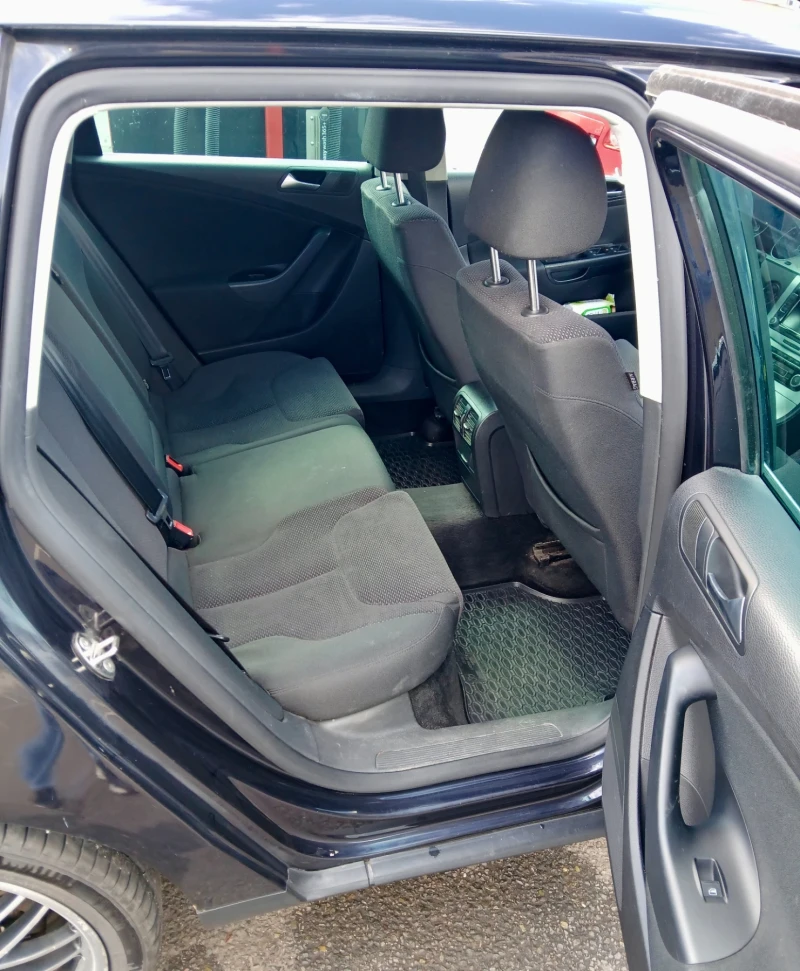 VW Passat, снимка 11 - Автомобили и джипове - 53157771