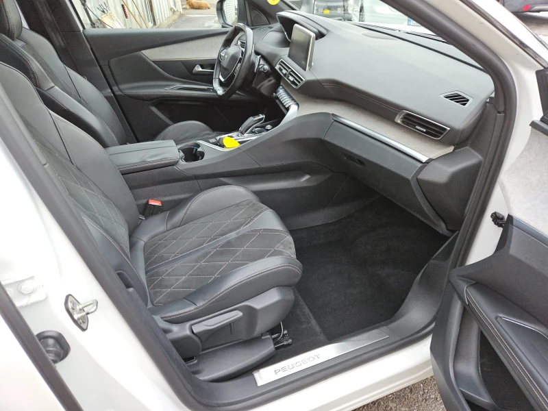Peugeot 3008 2.0HDI/GT-Line/360КАМЕРА/DISTRONIK/LED/NAVI/БЛУТУА, снимка 15 - Автомобили и джипове - 53355625