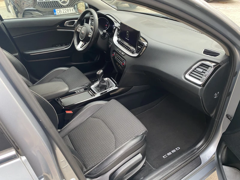 Kia Ceed 1.5 T-GDi / DynamicPlusLine  /SW , снимка 11 - Автомобили и джипове - 53434534