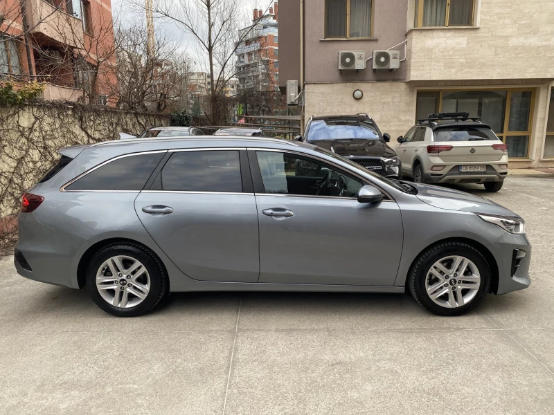 Kia Ceed 1.5 T-GDi / DynamicPlusLine  /SW , снимка 4 - Автомобили и джипове - 53434534