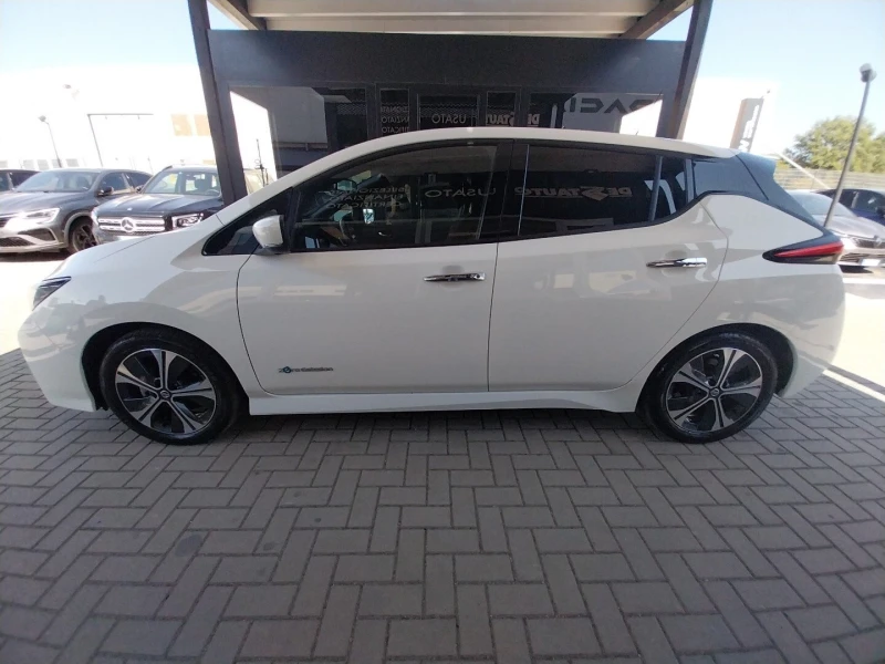 Nissan Leaf , снимка 2 - Автомобили и джипове - 53574572