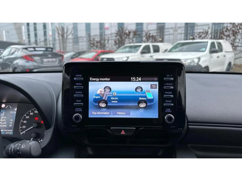 Toyota Yaris 1.5 HSD ACTIVE, снимка 15 - Автомобили и джипове - 52949210