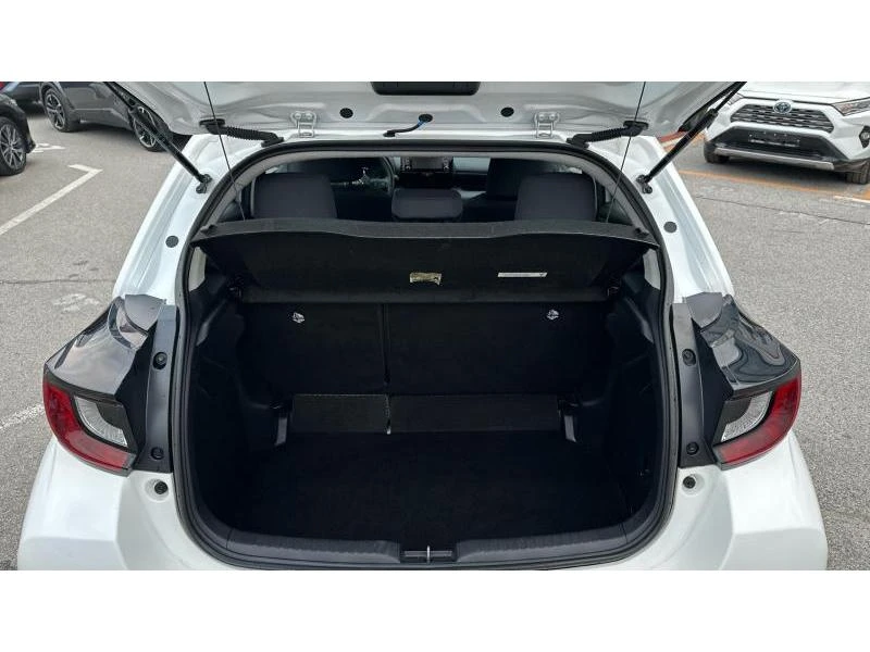 Toyota Yaris 1.5 HSD ACTIVE - изображение 10