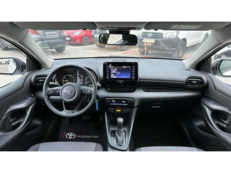 Toyota Yaris 1.5 HSD ACTIVE - изображение 8