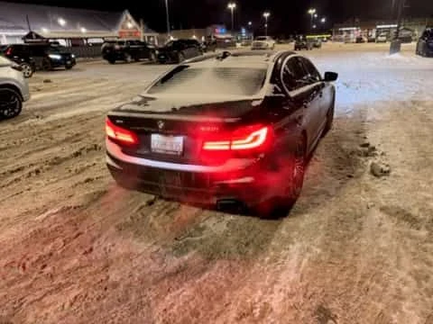 BMW 530 * 530i xDrive * M-pack* ПОДГРЕВИ* ШИБИДАХ*  - изображение 3