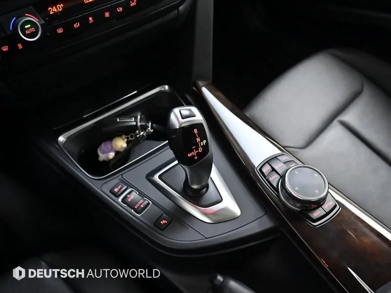 BMW 320 xDrive, снимка 17 - Автомобили и джипове - 53703058