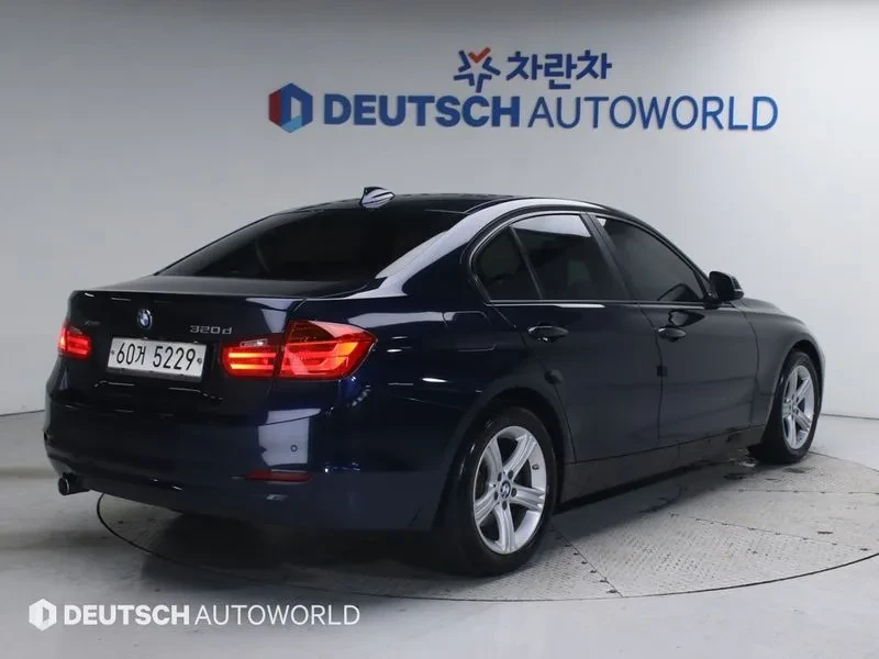 BMW 320 xDrive, снимка 3 - Автомобили и джипове - 53703058