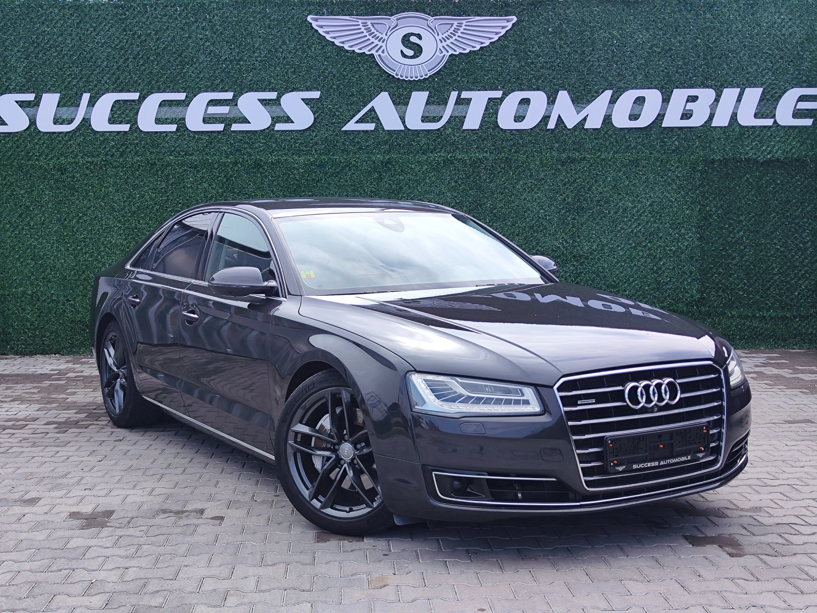 Audi A8 MATRIXX* 360CAM* PODGREV* OBDUH* DISTRONIC* LIZING, снимка 1