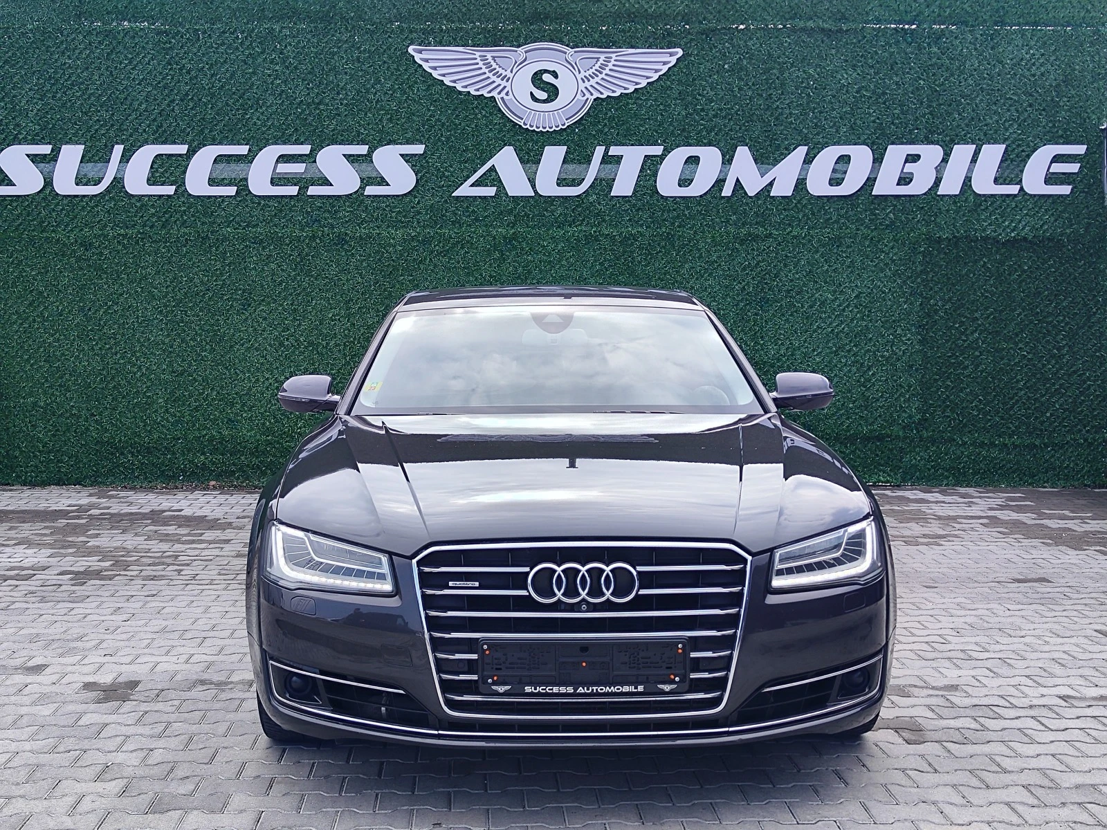 Audi A8 MATRIXX* 360CAM* PODGREV* OBDUH* DISTRONIC* LIZING - [1] 