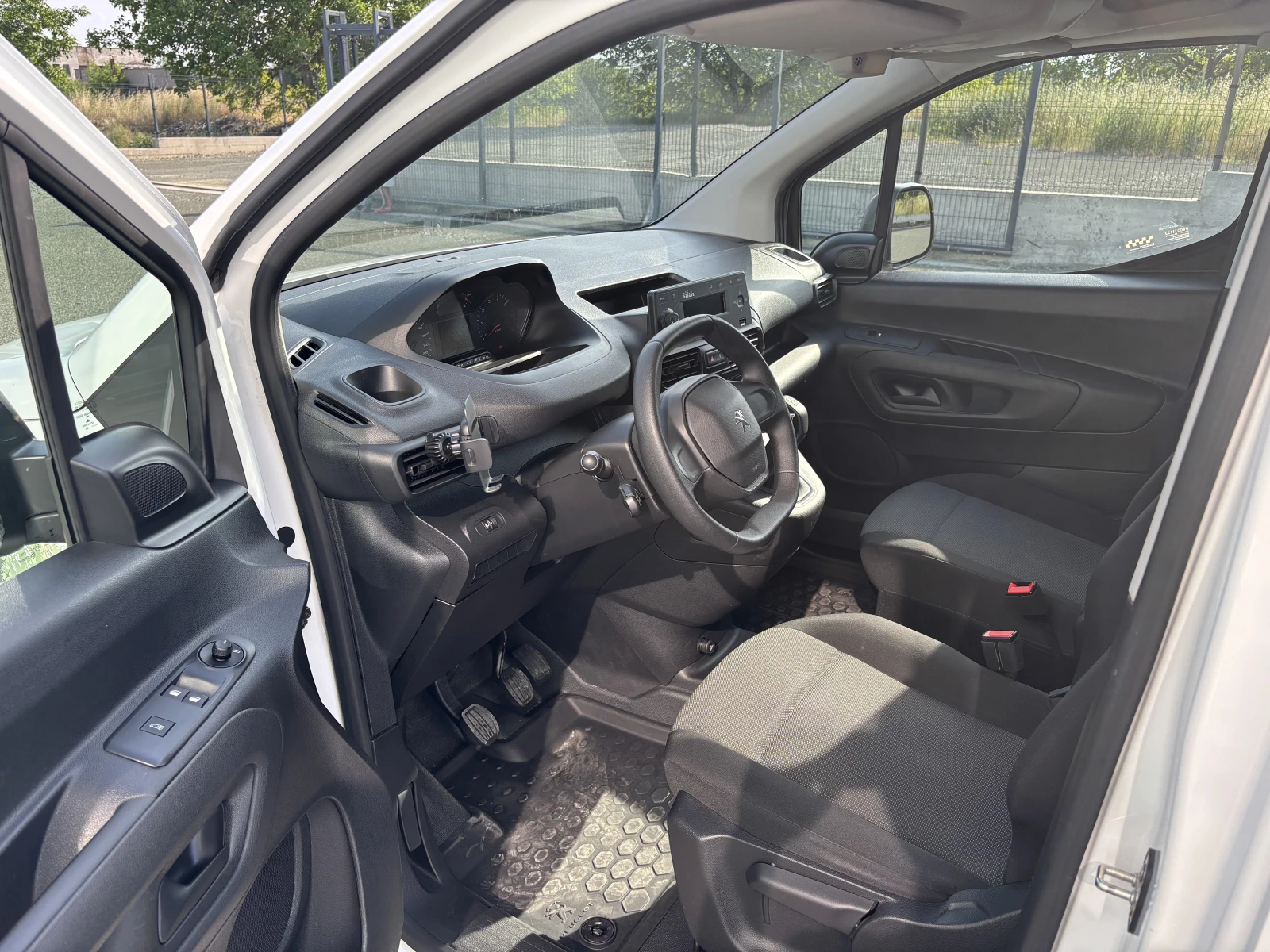 Peugeot Partner 1.5 HDI Подходяща за сервиз  - изображение 6