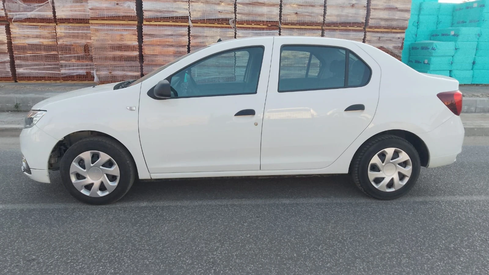 Dacia Logan 1, 0 газ /бензин 2020г - изображение 8