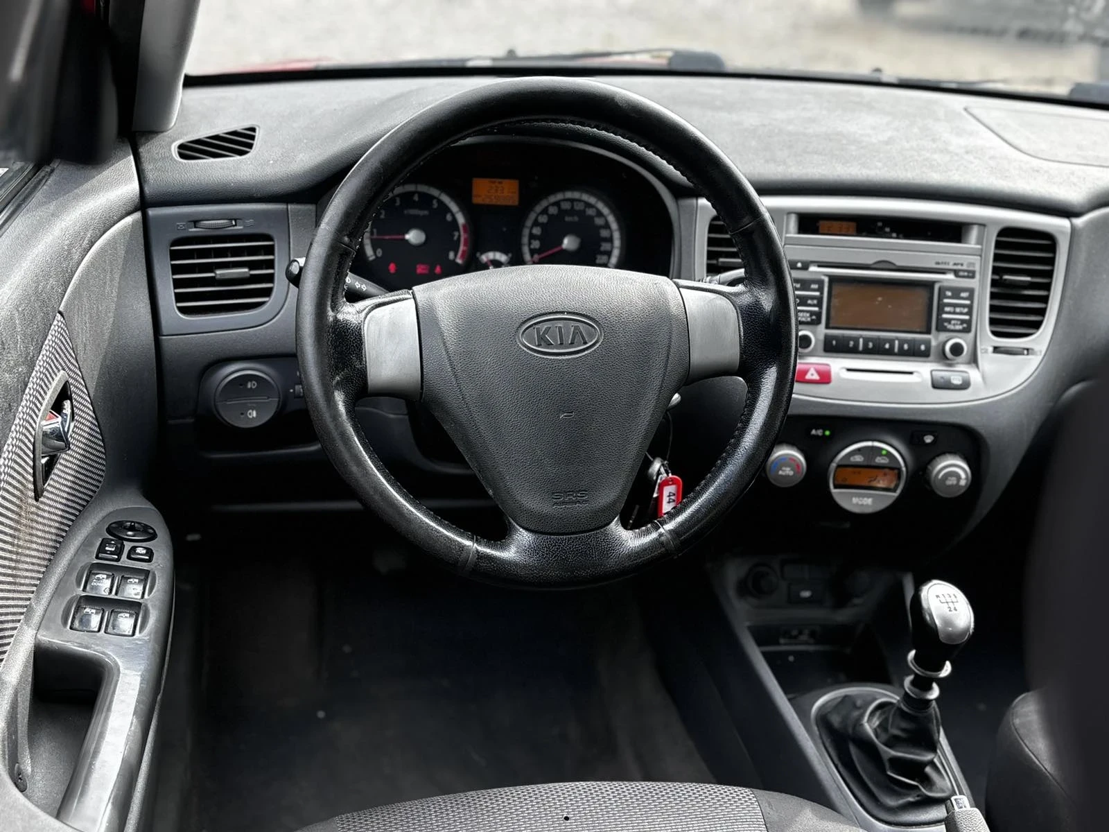 Kia Rio 1.4 75 ks. - изображение 10