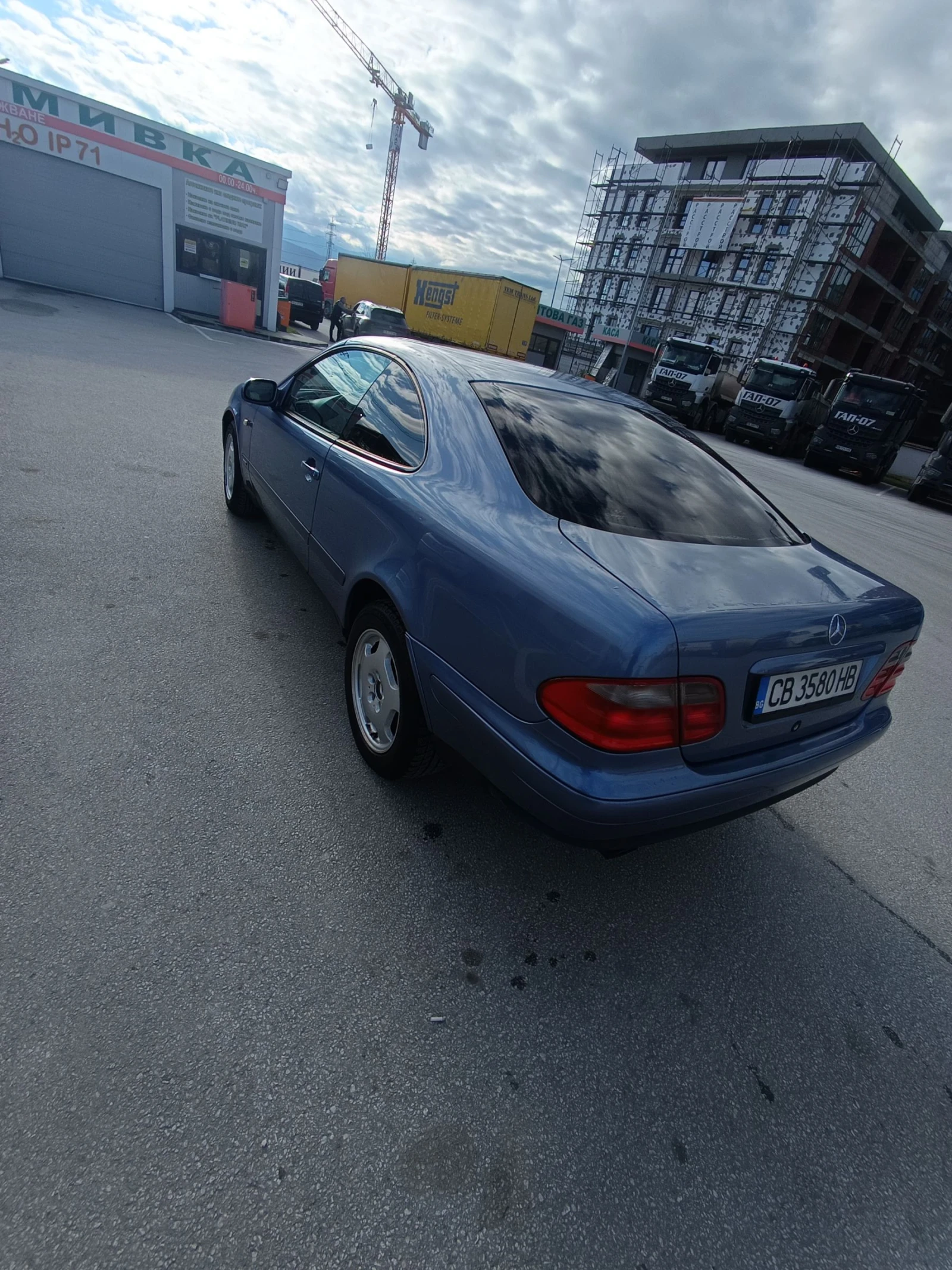 Mercedes-Benz CLK 320 - изображение 5