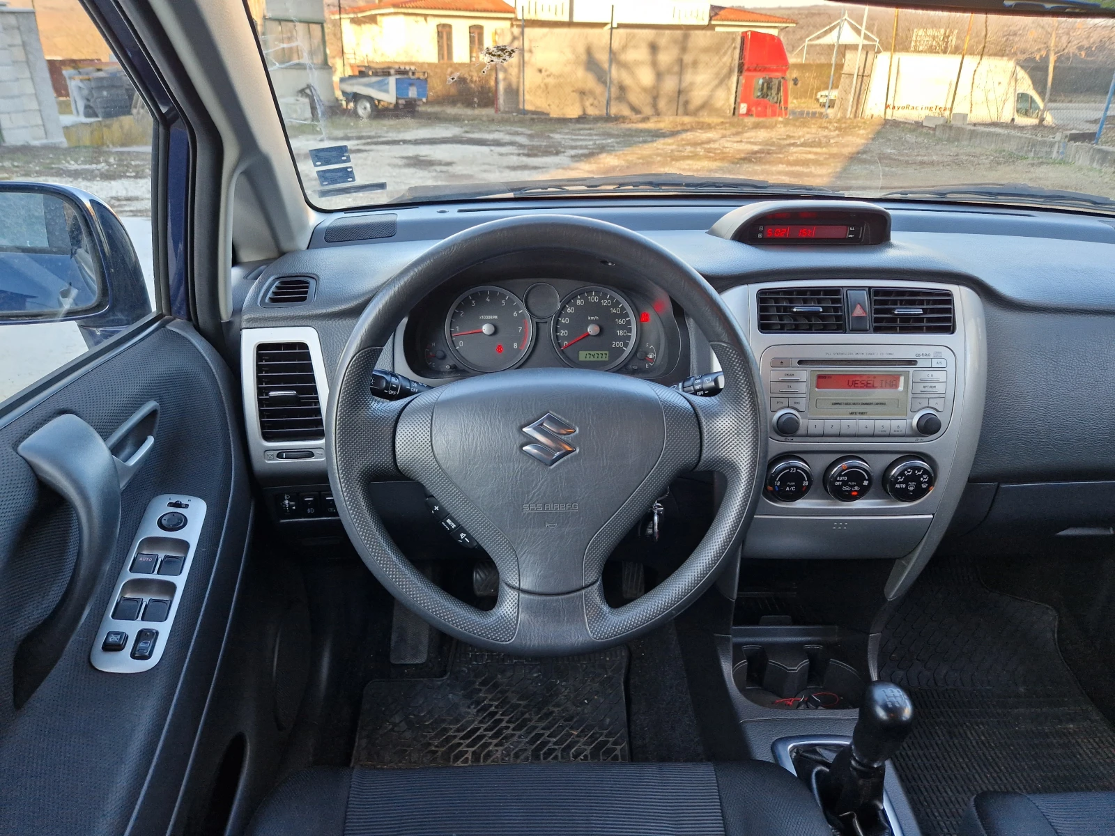 Suzuki Liana 1.6 4x4 ГАЗ.ИНЖ - изображение 6