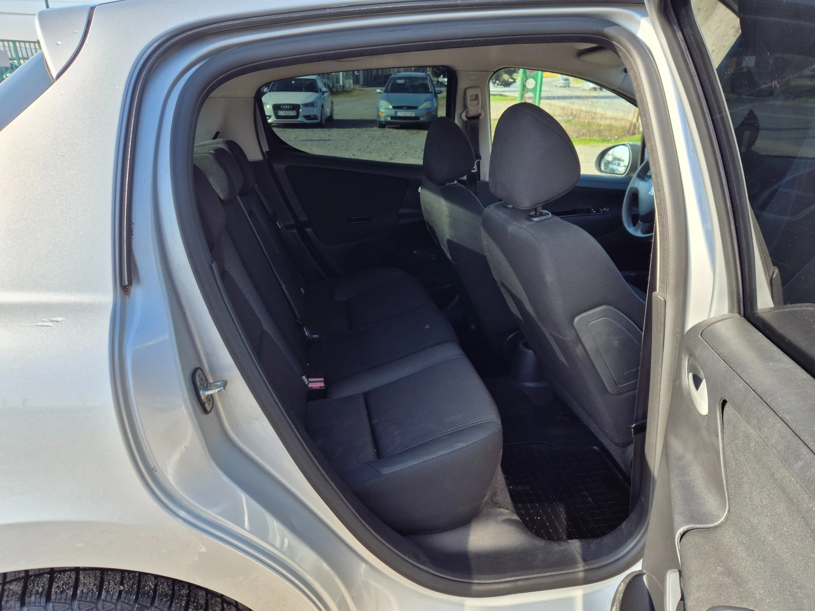 Peugeot 207 1.4HDI - изображение 10