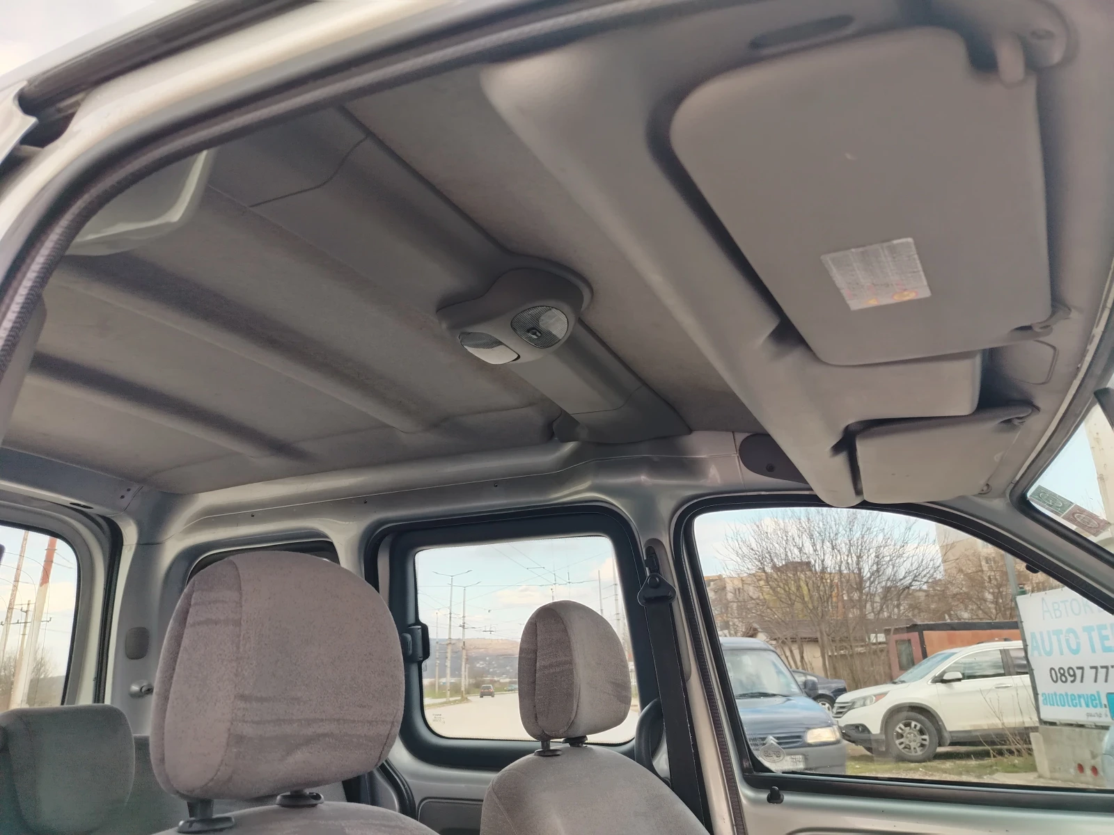 Renault Kangoo 1.5 dci klima, снимка 10 - Автомобили и джипове - 53985066