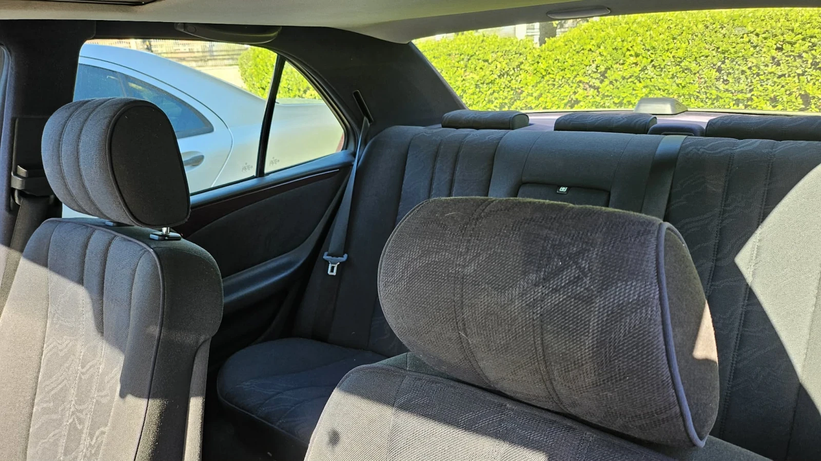 Mercedes-Benz E 200, снимка 4 - Автомобили и джипове - 54338000